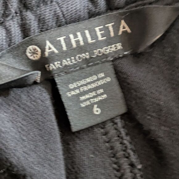 Athleta Farallon Joggers Black Jogger Pants Sweatpants Size 6 - Picture 6 of 7